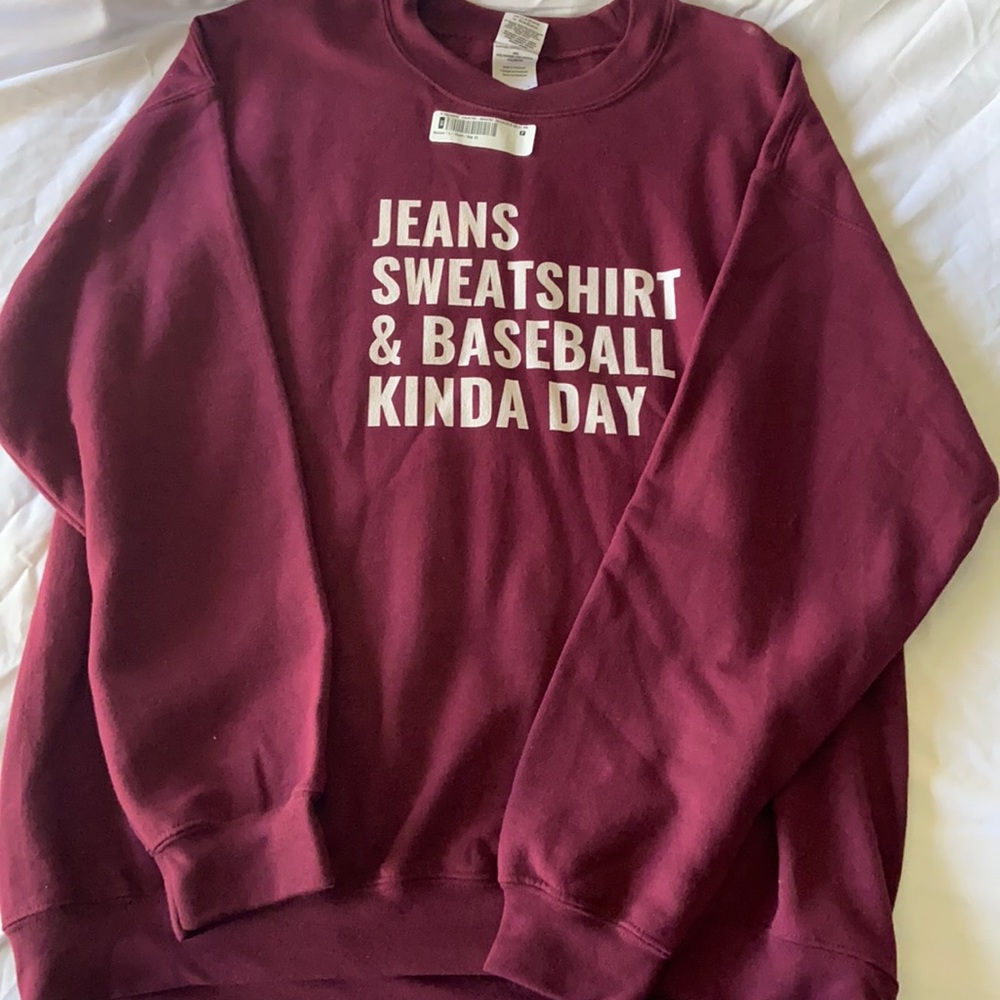BRAND NEW BASEBALL ⚾️ THEMED SWEATSHIRT